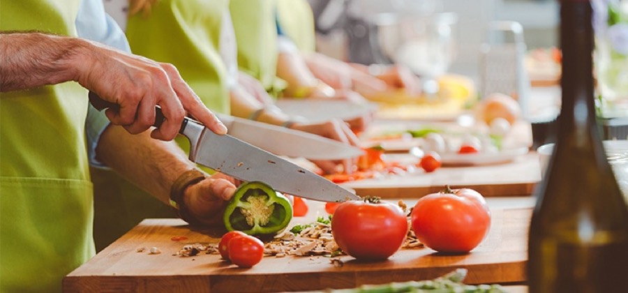 Cooking class table